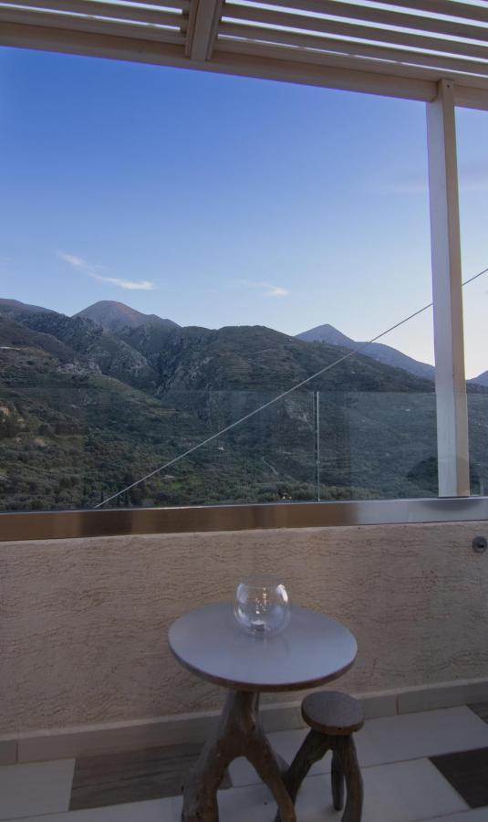 The Mountain House - Authentic Cretan Hideaway - Breathtaking And Nature Views Tourloti